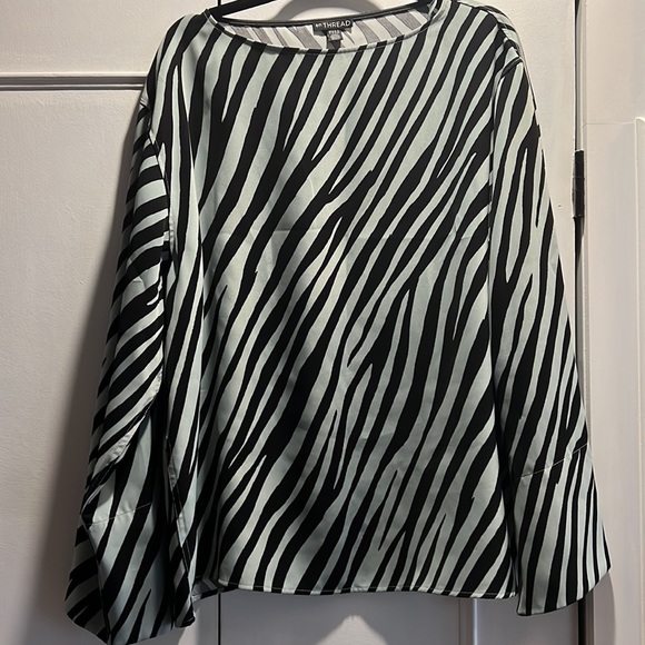 En Thread tunic style mint-green zebra print blouse. XL.  EUC - Picture 4 of 4